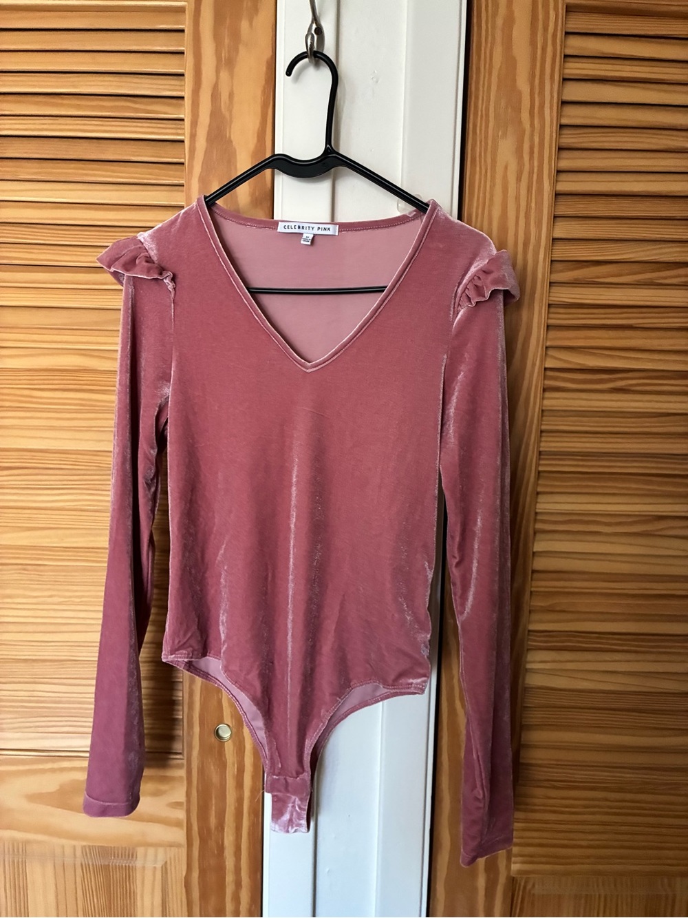Celebrity Pink Dusty Rose Velvet V-Neck Long Sleeve Bodysuit size medium
